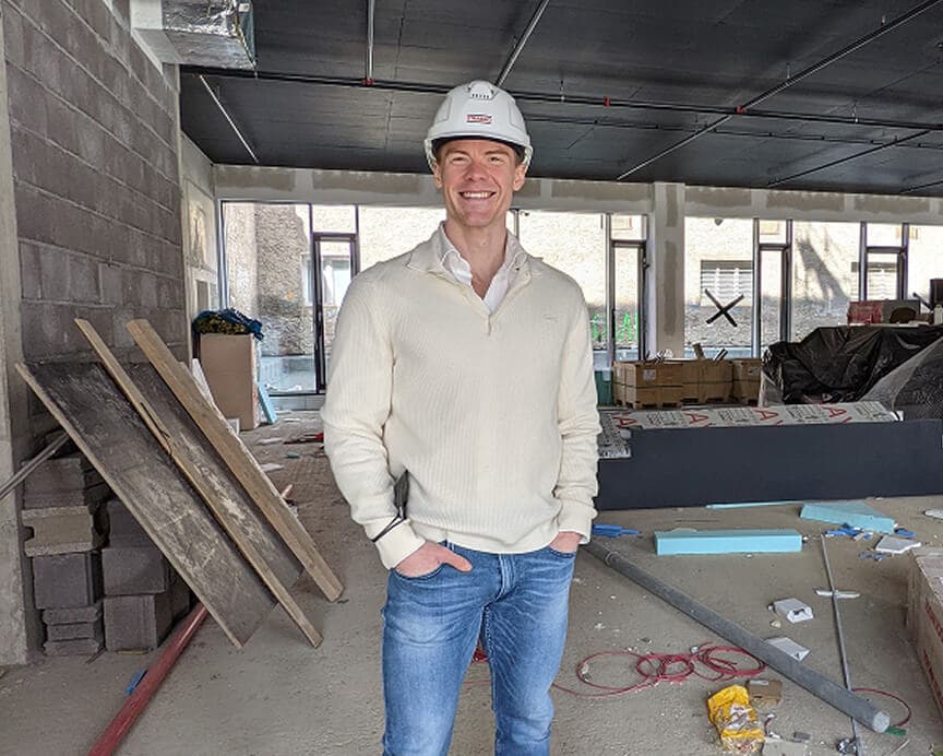 Signing of the first location in Prague's Holešovice